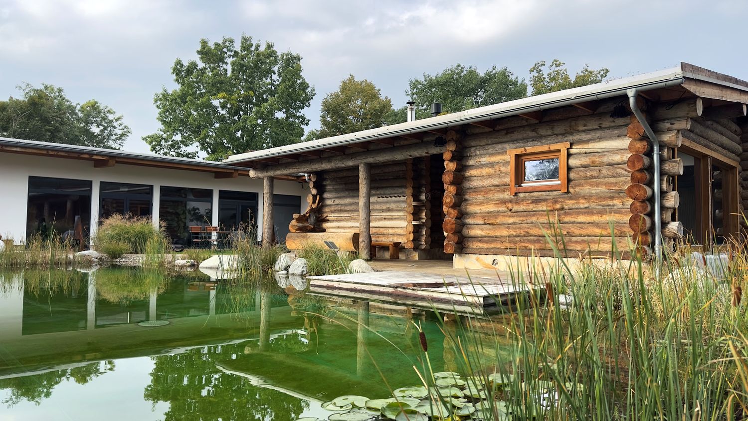 Blockhaus-Sauna am Naturbadeteich im balance Kassel